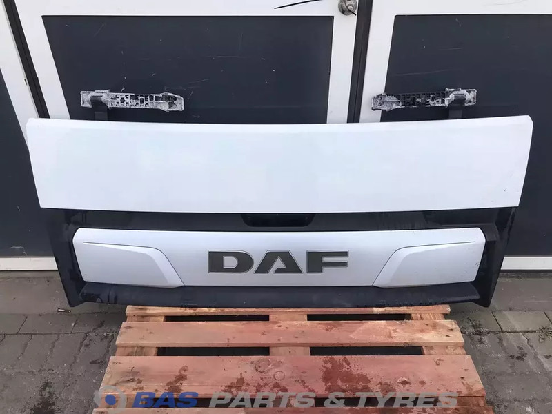 DAF CF Euro 6 Grille DAF 2148027 - Grill for Truck: picture 1 DAF CF Euro 6 Grille DAF 2148027 - Grill for Truck: picture 1
