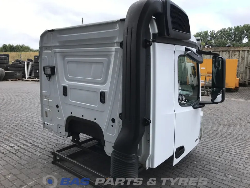 Mercedes-Benz Antos MP4 - Cab and interior for Truck: picture 3 Mercedes-Benz Antos MP4 - Cab and interior for Truck: picture 3