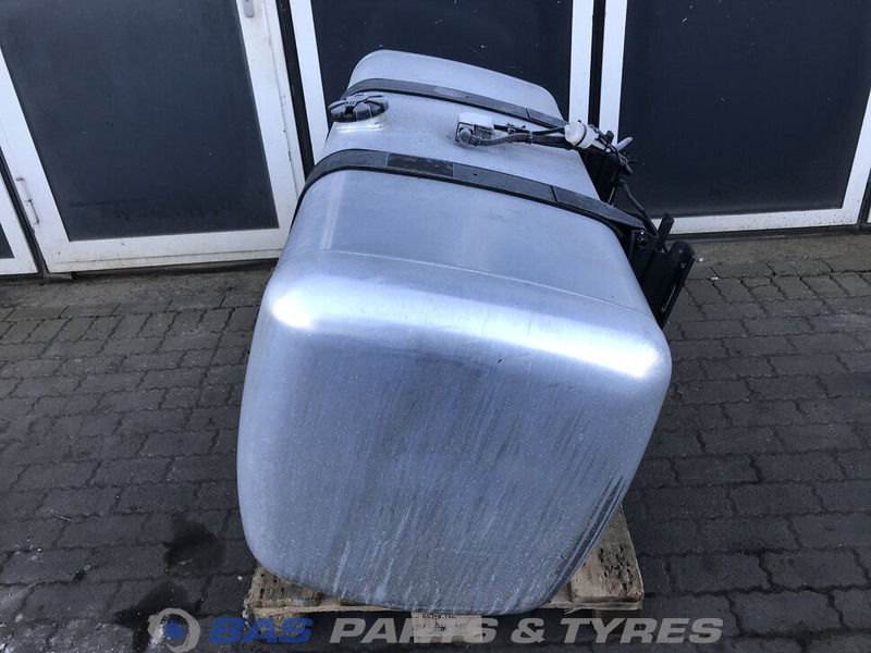 Mercedes-Benz  - Fuel tank for Truck: picture 4 Mercedes-Benz  - Fuel tank for Truck: picture 4
