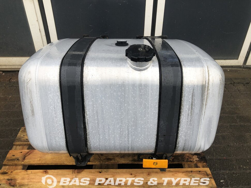 Mercedes-Benz - Fuel tank for Truck: picture 1 Mercedes-Benz - Fuel tank for Truck: picture 1