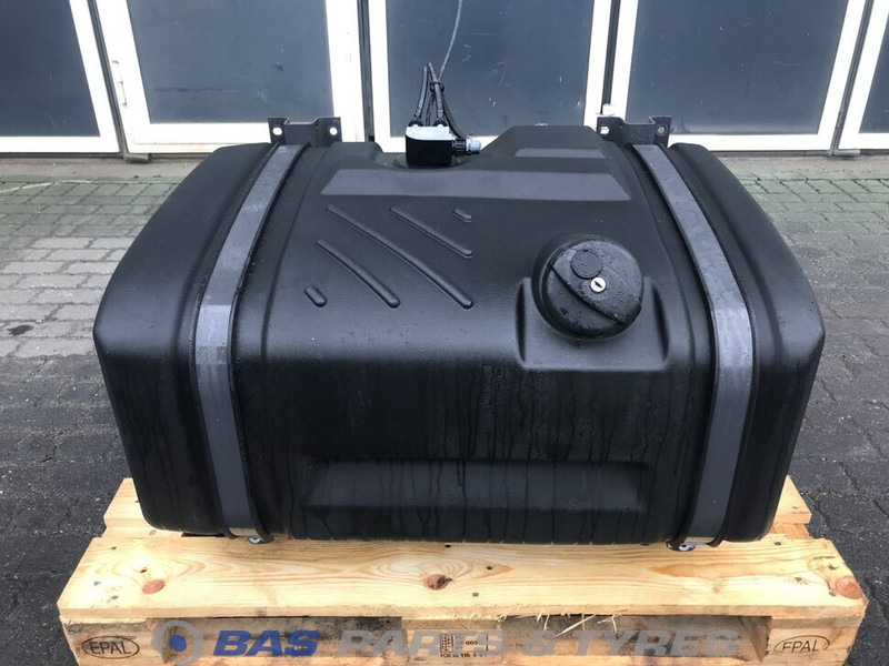 Renault - Fuel tank for Truck: picture 1 Renault - Fuel tank for Truck: picture 1