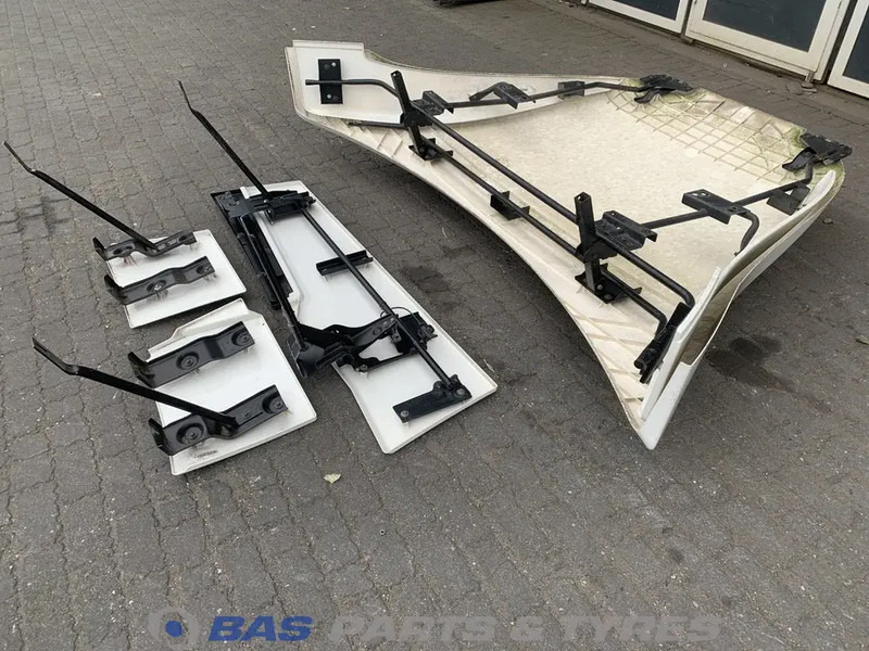 Renault T-Serie - Aerodynamics/ Spoiler for Truck: picture 5 Renault T-Serie - Aerodynamics/ Spoiler for Truck: picture 5