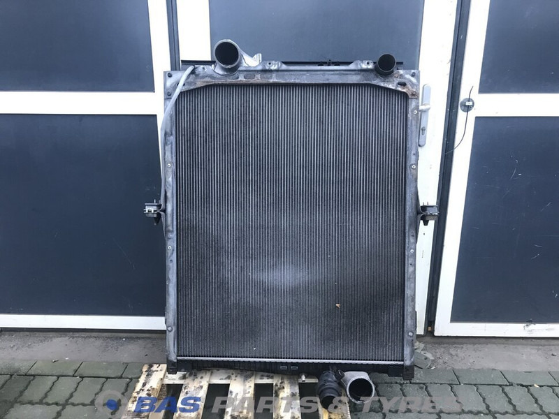 Volvo FH4 - Radiator for Truck: picture 1 Volvo FH4 - Radiator for Truck: picture 1