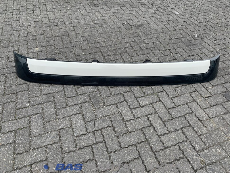 Volvo FH4 Zonneklep Volvo Globetrotter L2H2 82131055 - Sun visor for Truck: picture 1 Volvo FH4 Zonneklep Volvo Globetrotter L2H2 82131055 - Sun visor for Truck: picture 1