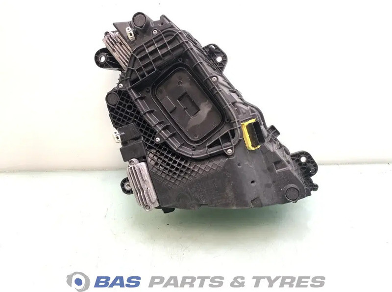 Volvo FH4B - Headlight for Truck: picture 2 Volvo FH4B - Headlight for Truck: picture 2