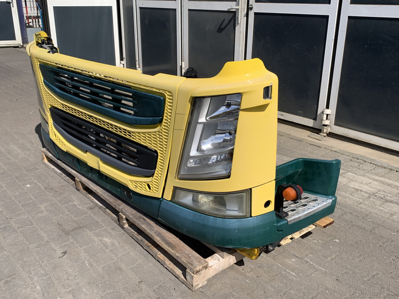Volvo FM4 - Bumper for Truck: picture 2 Volvo FM4 - Bumper for Truck: picture 2