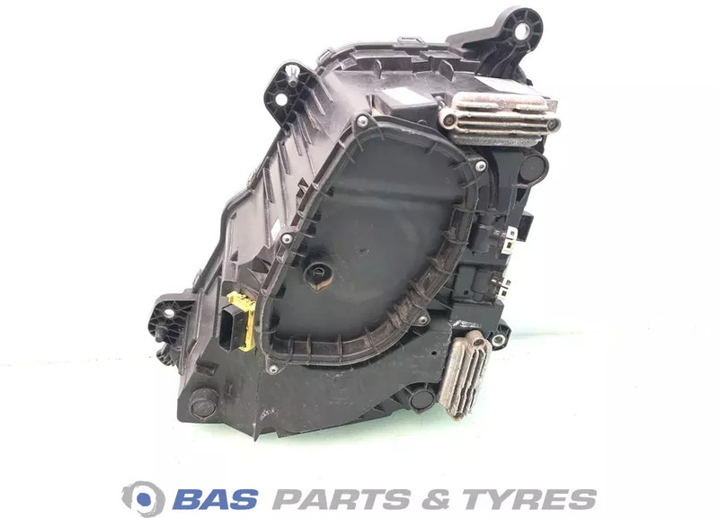 Volvo FM5 - Headlight for Truck: picture 2 Volvo FM5 - Headlight for Truck: picture 2