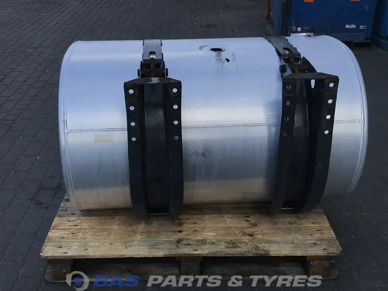 Volvo - Fuel tank for Truck: picture 3 Volvo - Fuel tank for Truck: picture 3