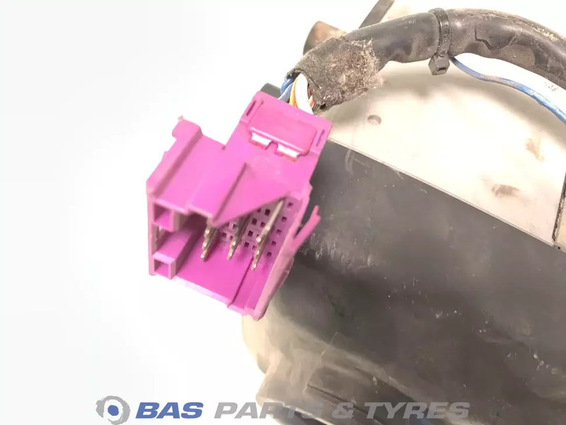 Webasto Universeel Standkachel 20383404 - Heating/ Ventilation for Truck: picture 3 Webasto Universeel Standkachel 20383404 - Heating/ Ventilation for Truck: picture 3