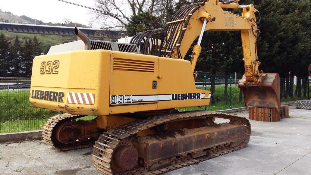 LIEBHERR R932LI N/S: 572-4218 y 572-4232 - Crawler excavator: picture 1 LIEBHERR R932LI N/S: 572-4218 y 572-4232 - Crawler excavator: picture 1