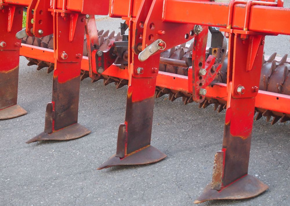 Głębosz Demblon 2008 - Subsoiler: picture 3 Głębosz Demblon 2008 - Subsoiler: picture 3