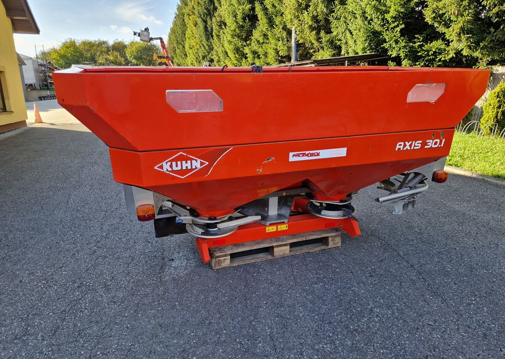 Rozsiewacz nawozów Kuhn AXIS 30,1 2008 Rozsiewacz KUHN RAUCH - Fertilizer spreader: picture 2 Rozsiewacz nawozów Kuhn AXIS 30,1 2008 Rozsiewacz KUHN RAUCH - Fertilizer spreader: picture 2