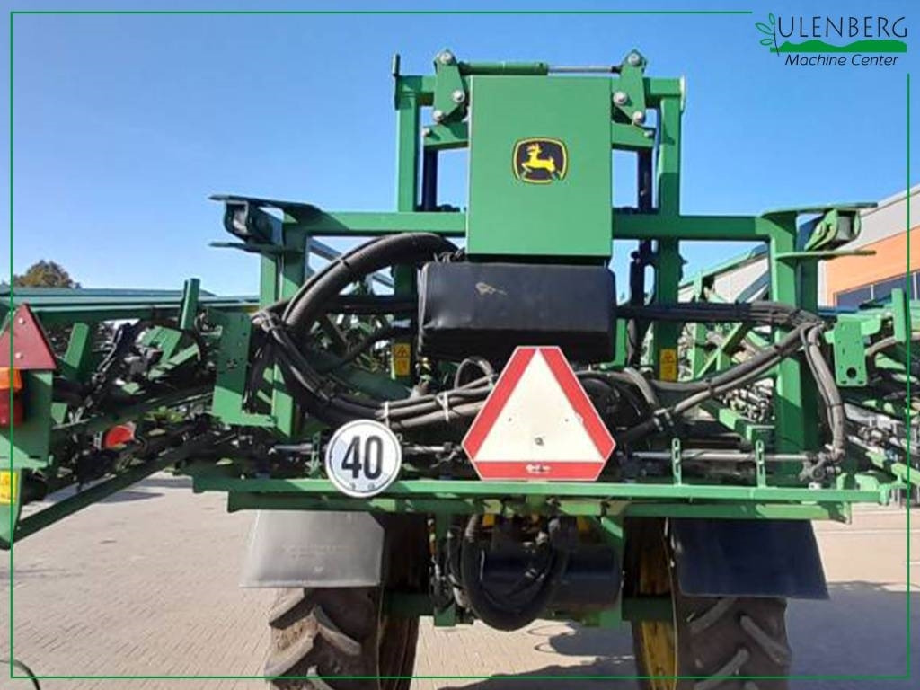 John Deere M 740  - Trailed sprayer: picture 2 John Deere M 740  - Trailed sprayer: picture 2