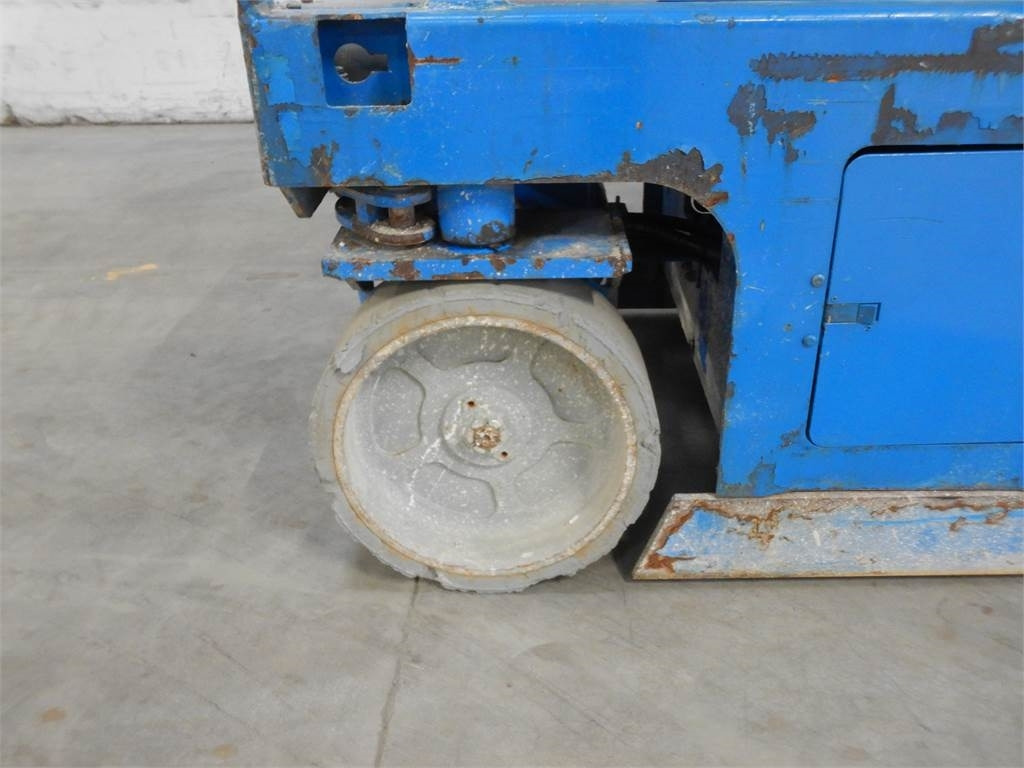 Scissor lift Genie GS2032: picture 12