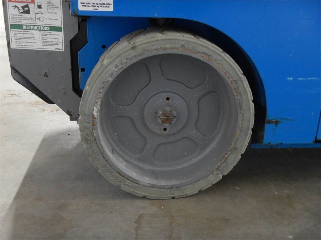 Scissor lift Genie GS2032: picture 12
