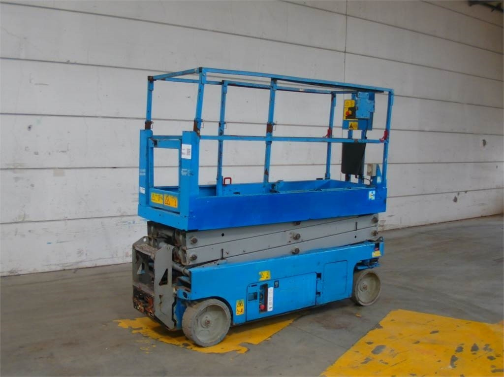 Genie GS2032 - Scissor lift: picture 3 Genie GS2032 - Scissor lift: picture 3