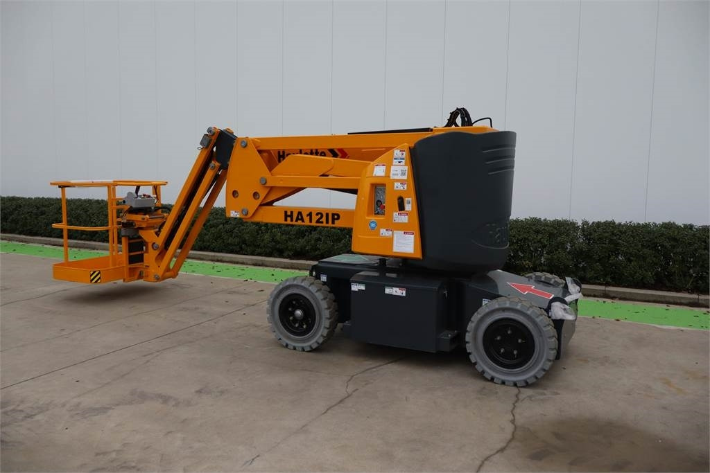 Haulotte HA12IP - Articulated boom: picture 3 Haulotte HA12IP - Articulated boom: picture 3