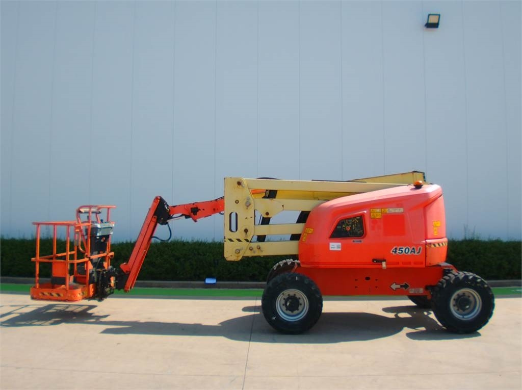 JLG 450AJ - Articulated boom: picture 1 JLG 450AJ - Articulated boom: picture 1