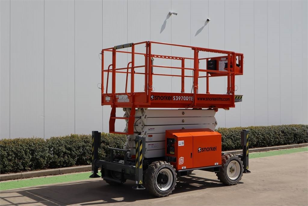 Snorkel S3970RTE - Scissor lift: picture 3 Snorkel S3970RTE - Scissor lift: picture 3