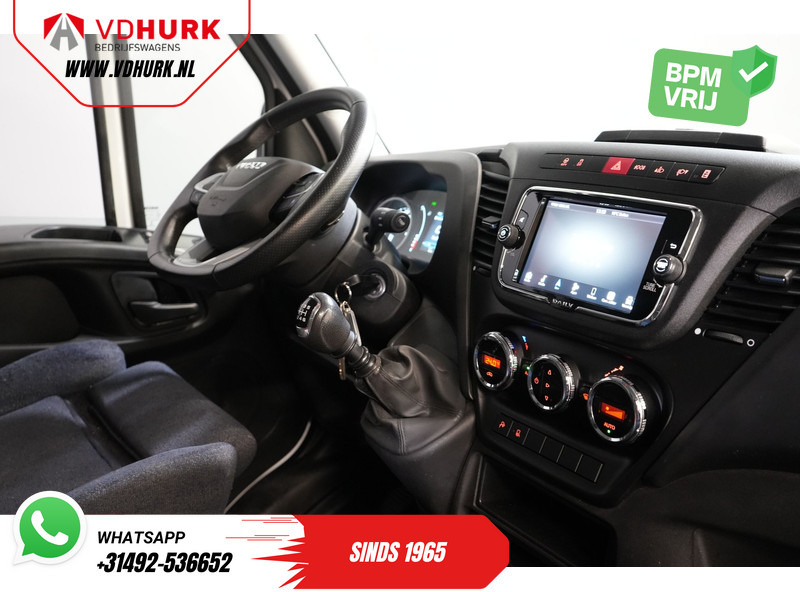 Iveco Daily 35S18 3.0 180 pk L2H2 BPM VRIJ 3.5t Trekhaak/ 270 Gr. Deuren/ Gev. Stoel/ Climate/ CarPlay/ Sidebars/ Camera - Panel van: picture 3 Iveco Daily 35S18 3.0 180 pk L2H2 BPM VRIJ 3.5t Trekhaak/ 270 Gr. Deuren/ Gev. Stoel/ Climate/ CarPlay/ Sidebars/ Camera - Panel van: picture 3