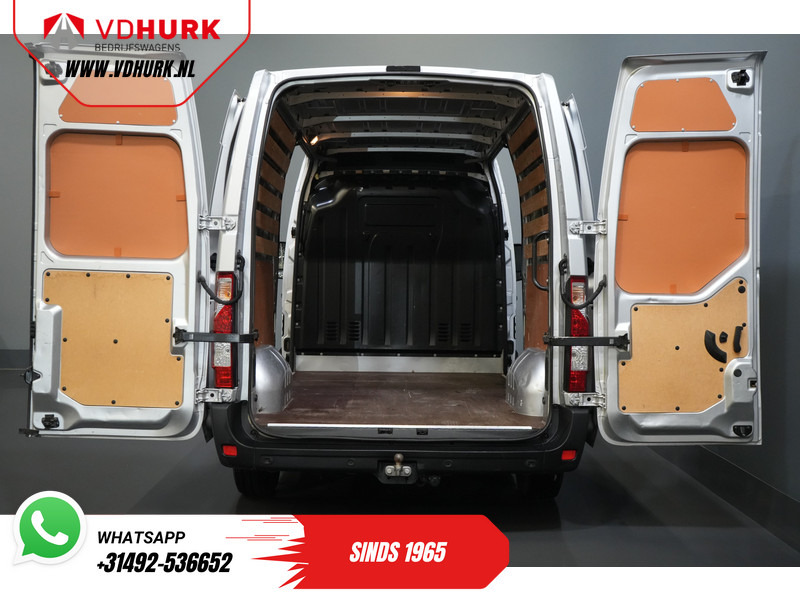 Nissan NV400 35 2.3 dCi 136 pk L2H2 2x Schuifdeur/ Climate/ Navi/ Cruise/ Camera/ PDC/ Trekhaak - Panel van: picture 5 Nissan NV400 35 2.3 dCi 136 pk L2H2 2x Schuifdeur/ Climate/ Navi/ Cruise/ Camera/ PDC/ Trekhaak - Panel van: picture 5