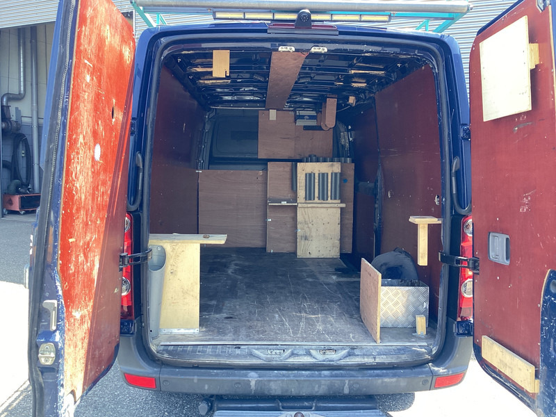Volkswagen Crafter 2.0 TDI L2 EXPORT ONLY 3.5t Trekhaak/ Imperiaal/ Camera/ PDC/ Airco/ Cruise/ Bluetooth - Panel van: picture 5 Volkswagen Crafter 2.0 TDI L2 EXPORT ONLY 3.5t Trekhaak/ Imperiaal/ Camera/ PDC/ Airco/ Cruise/ Bluetooth - Panel van: picture 5