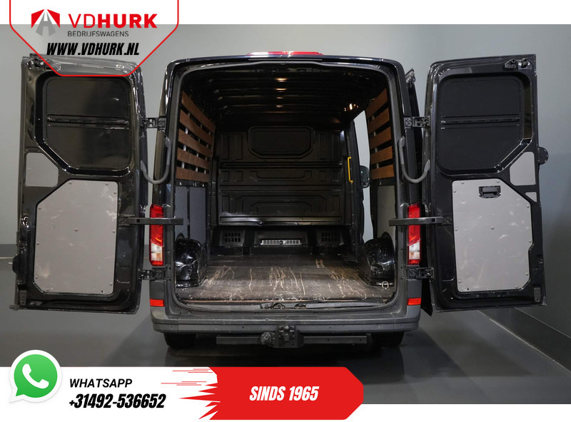 Volkswagen Crafter 35 2.0 TDI 140 pk DSG Aut. L3H2 EXPORT ONLY Navi/ Carplay/ PDC/ Cruise/ Trekhaak/ Airco - Panel van: picture 5 Volkswagen Crafter 35 2.0 TDI 140 pk DSG Aut. L3H2 EXPORT ONLY Navi/ Carplay/ PDC/ Cruise/ Trekhaak/ Airco - Panel van: picture 5