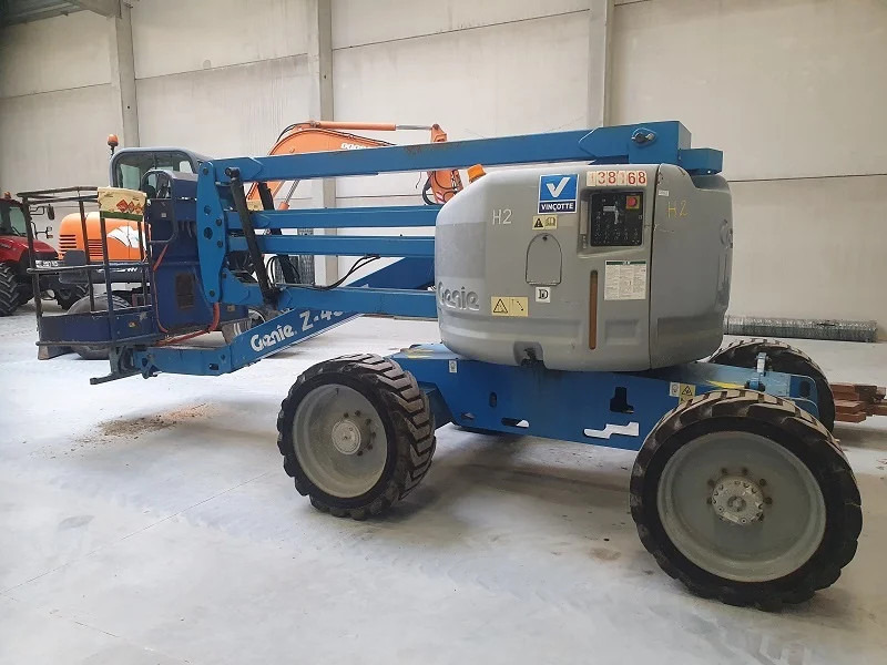 Genie Z45/25 - Articulated boom: picture 3 Genie Z45/25 - Articulated boom: picture 3