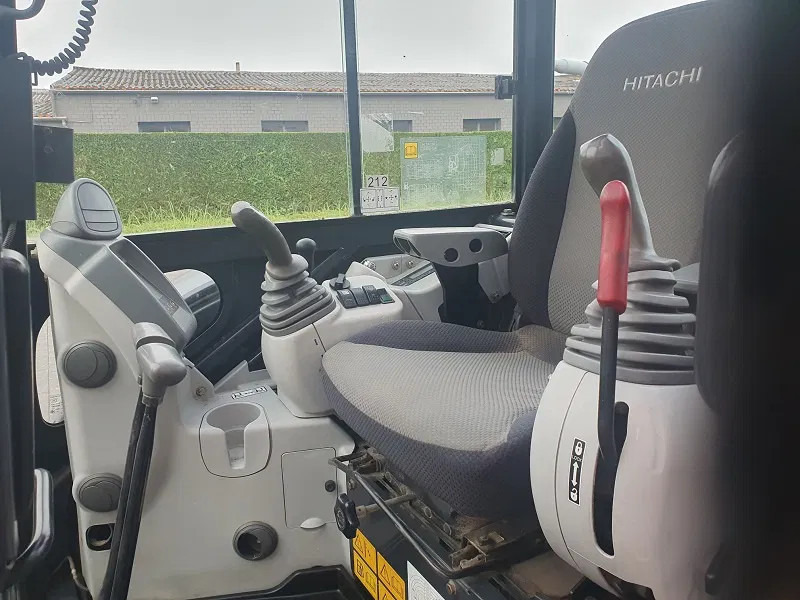 Hitachi ZX33U -5A -CLR - Mini excavator: picture 5 Hitachi ZX33U -5A -CLR - Mini excavator: picture 5