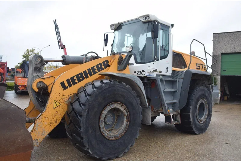 Liebherr L576 X power -stock id93 - Wheel loader: picture 3 Liebherr L576 X power -stock id93 - Wheel loader: picture 3