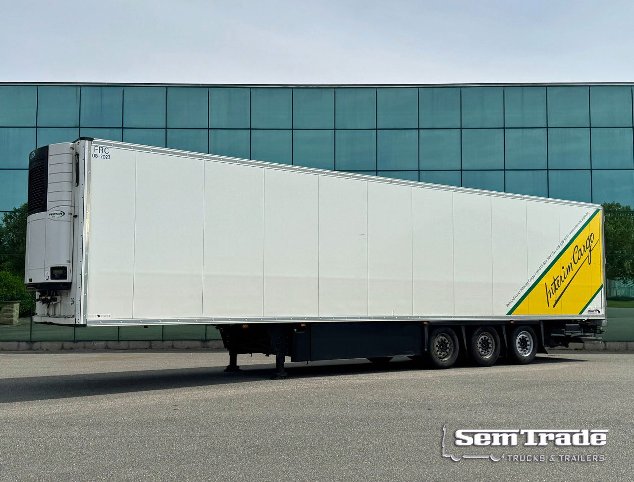 Schmitz Cargobull SCBS3B 275 CM High 250 Wide Tail Lift Carrier Vector 1550 Dopp - Refrigerator semi-trailer: picture 1 Schmitz Cargobull SCBS3B 275 CM High 250 Wide Tail Lift Carrier Vector 1550 Dopp - Refrigerator semi-trailer: picture 1