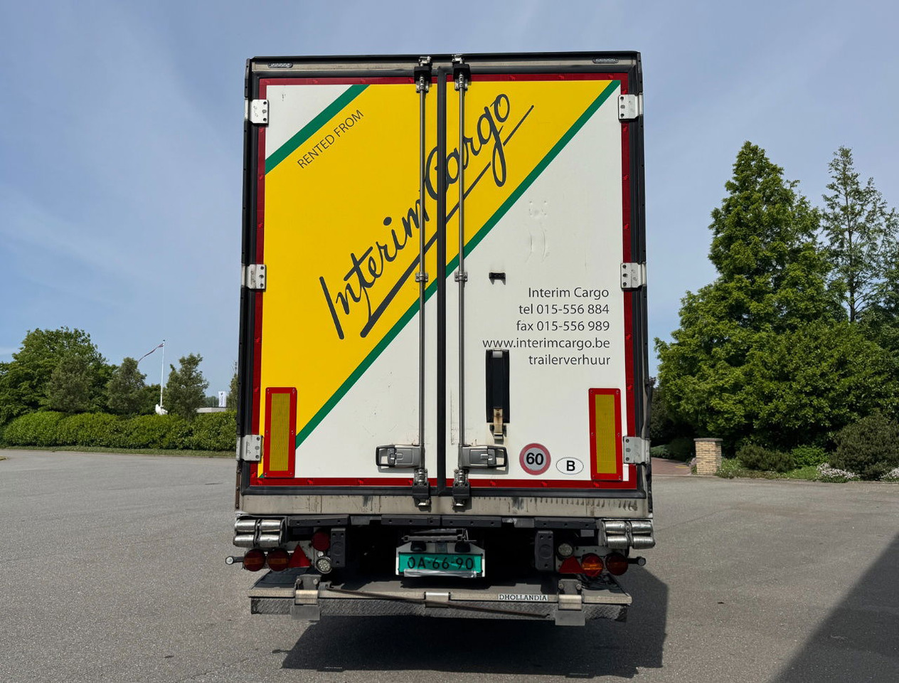 Schmitz Cargobull SCBS3B 275 CM High 250 Wide Tail Lift Carrier Vector 1550 Dopp - Refrigerator semi-trailer: picture 4 Schmitz Cargobull SCBS3B 275 CM High 250 Wide Tail Lift Carrier Vector 1550 Dopp - Refrigerator semi-trailer: picture 4