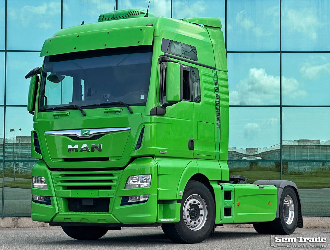 MAN TGX 18.460 Euro 6 Only 697.000 KM 2X Tanks TOP Condition BE-Truck - Tractor truck: picture 1 MAN TGX 18.460 Euro 6 Only 697.000 KM 2X Tanks TOP Condition BE-Truck - Tractor truck: picture 1
