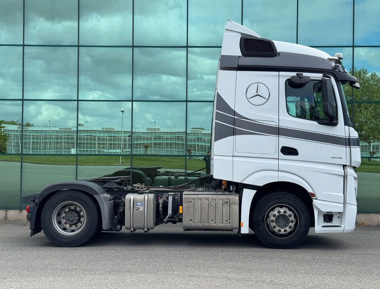 Mercedes-Benz Actros 1945 382.000 KM NEW TUV APK PTO + Hydraulics TOP Condition NL Truck - Tractor truck: picture 5 Mercedes-Benz Actros 1945 382.000 KM NEW TUV APK PTO + Hydraulics TOP Condition NL Truck - Tractor truck: picture 5
