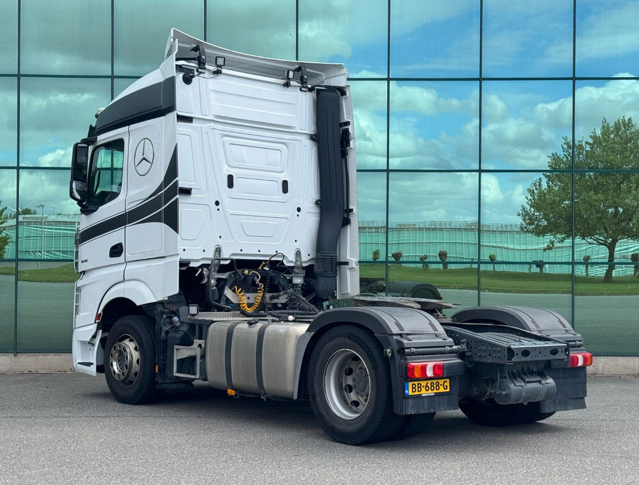 Mercedes-Benz Actros 1945 382.000 KM NEW TUV APK PTO + Hydraulics TOP Condition NL Truck - Tractor truck: picture 3 Mercedes-Benz Actros 1945 382.000 KM NEW TUV APK PTO + Hydraulics TOP Condition NL Truck - Tractor truck: picture 3