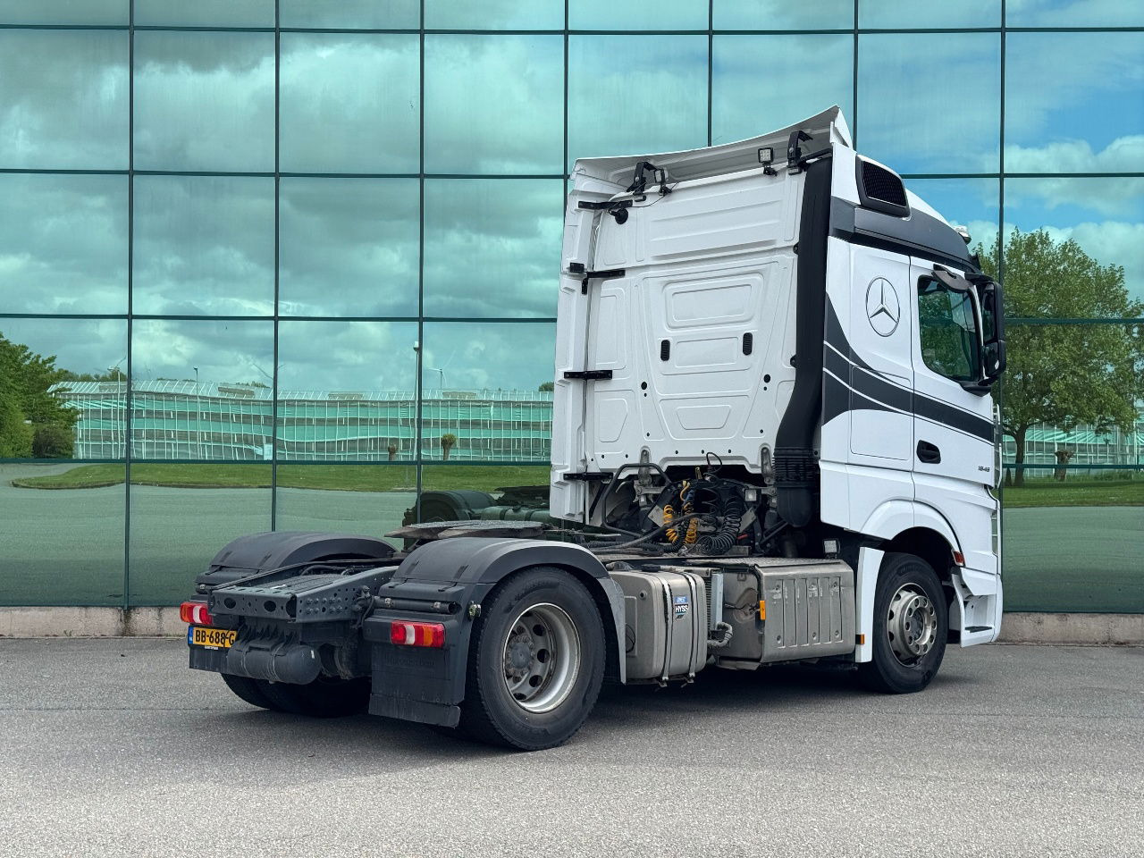 Mercedes-Benz Actros 1945 382.000 KM PTO + Hydraulics TOP Condition NL Truck - Tractor truck: picture 4 Mercedes-Benz Actros 1945 382.000 KM PTO + Hydraulics TOP Condition NL Truck - Tractor truck: picture 4