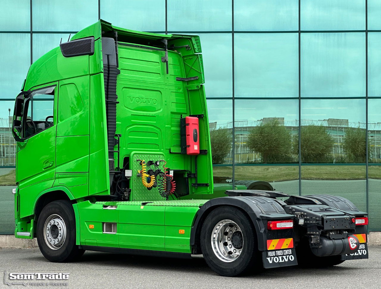 Volvo FH 460 I-Park Cool 2X Tanks 585.000 KM TOP Condition BE-Truck - Tractor truck: picture 3 Volvo FH 460 I-Park Cool 2X Tanks 585.000 KM TOP Condition BE-Truck - Tractor truck: picture 3