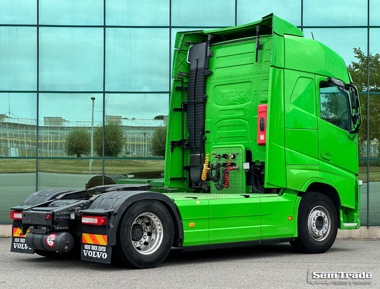 Volvo FH 460 I-Park Cool 2X Tanks 585.000 KM TOP Condition BE-Truck - Tractor truck: picture 4 Volvo FH 460 I-Park Cool 2X Tanks 585.000 KM TOP Condition BE-Truck - Tractor truck: picture 4
