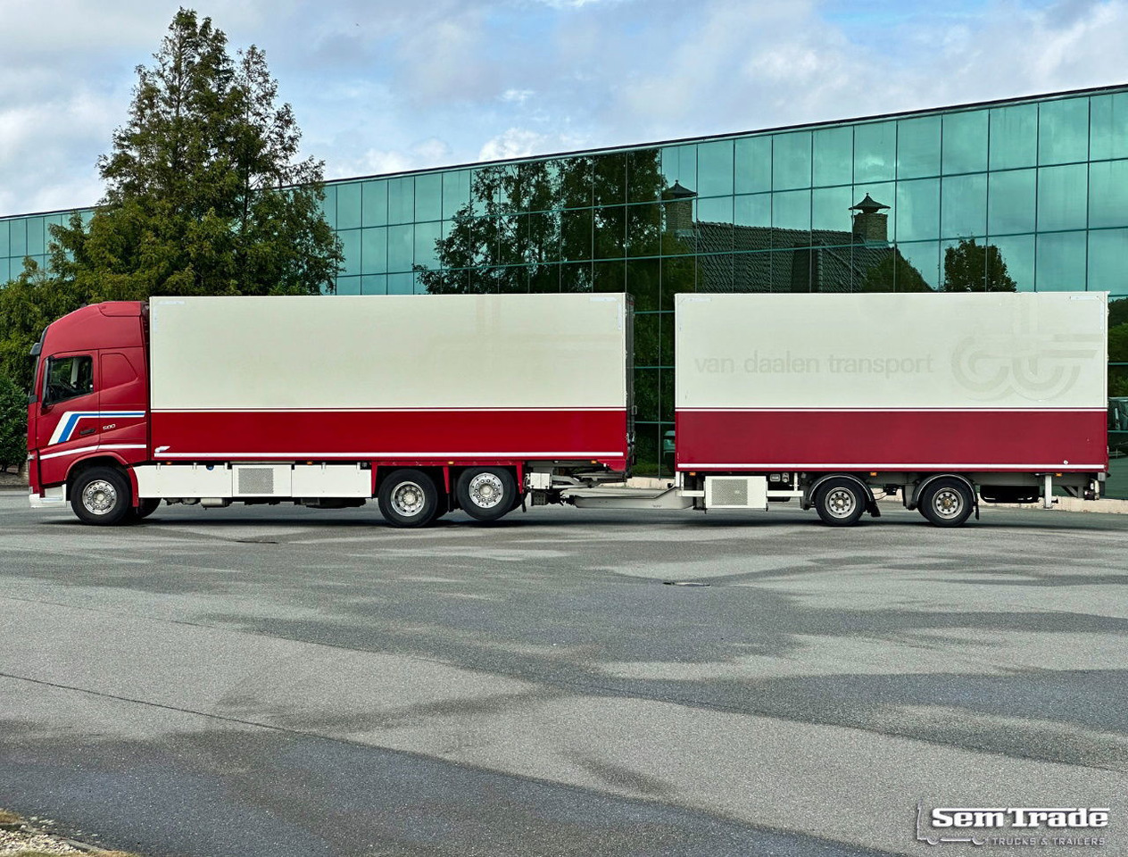 Volvo FH 500 I-Park Cool VAN Beurden Isolated Boxes Tail Lift TRS CoolING TOP Condition Holland-Combi - Refrigerator truck: picture 2 Volvo FH 500 I-Park Cool VAN Beurden Isolated Boxes Tail Lift TRS CoolING TOP Condition Holland-Combi - Refrigerator truck: picture 2