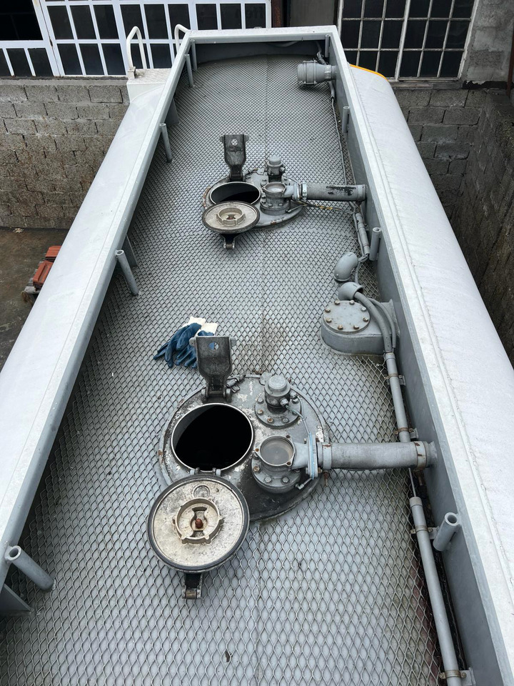 STOKOTA 20000 L, BOTTOM and TOP LOADING - Tanker trailer: picture 4 STOKOTA 20000 L, BOTTOM and TOP LOADING - Tanker trailer: picture 4