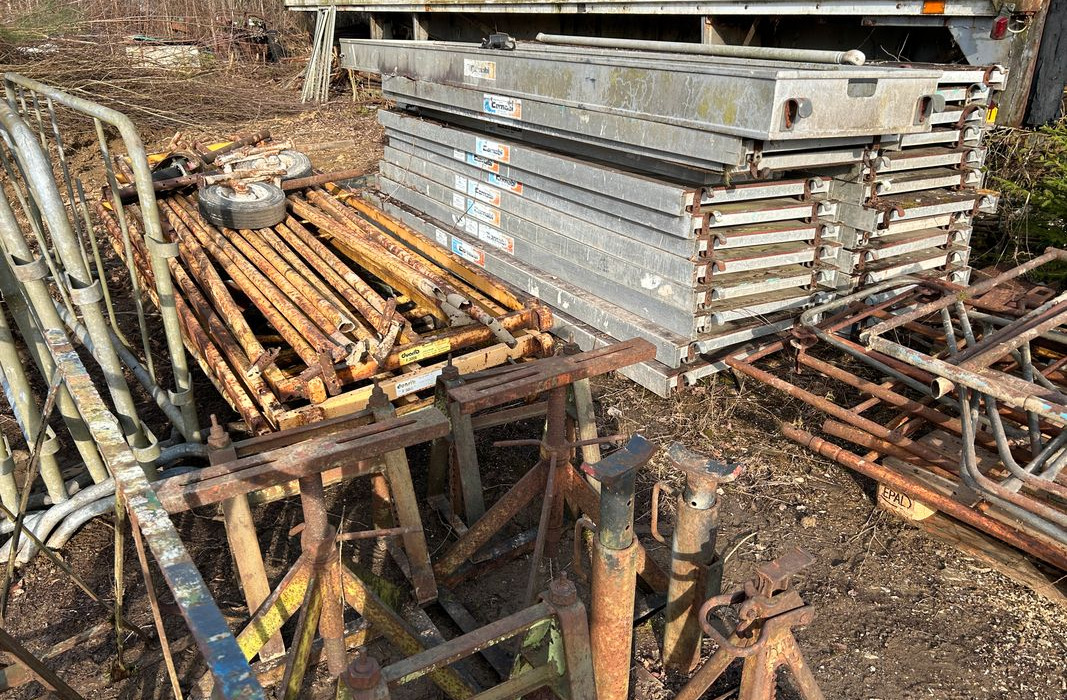 Enrubanneuse, escaliers metals, bois, chevre hydraulique, echafaudage ,mats - Construction equipment: picture 4 Enrubanneuse, escaliers metals, bois, chevre hydraulique, echafaudage ,mats - Construction equipment: picture 4