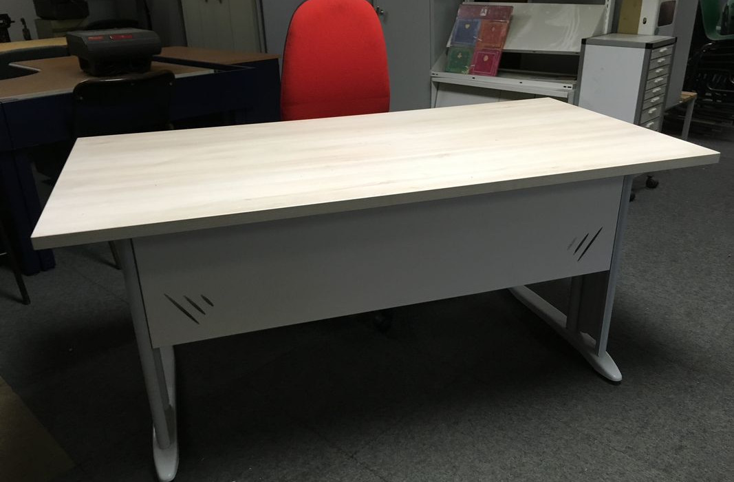 Mobilier de bureau Occasion et Neuf - Tool/ Equipment: picture 1 Mobilier de bureau Occasion et Neuf - Tool/ Equipment: picture 1