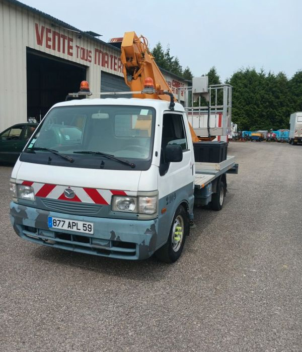 Nacelles sur VL et PL - Truck with aerial platform: picture 2 Nacelles sur VL et PL - Truck with aerial platform: picture 2