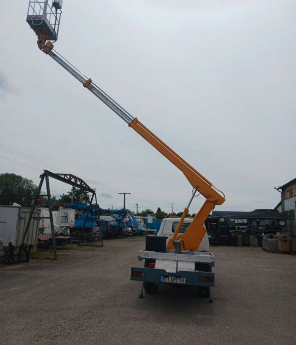 Nacelles sur VL et PL - Truck with aerial platform: picture 3 Nacelles sur VL et PL - Truck with aerial platform: picture 3