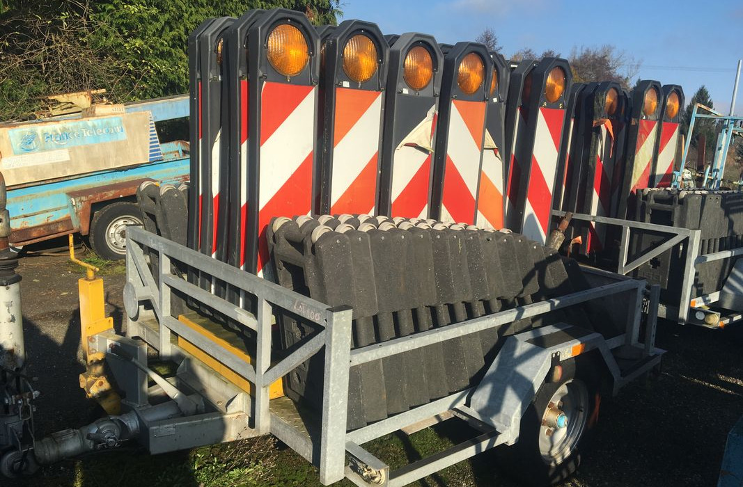 Remorques Bennes ,plateaux , porte poteaux ,porte panneaux climatisations etc - Trailer: picture 1 Remorques Bennes ,plateaux , porte poteaux ,porte panneaux climatisations etc - Trailer: picture 1