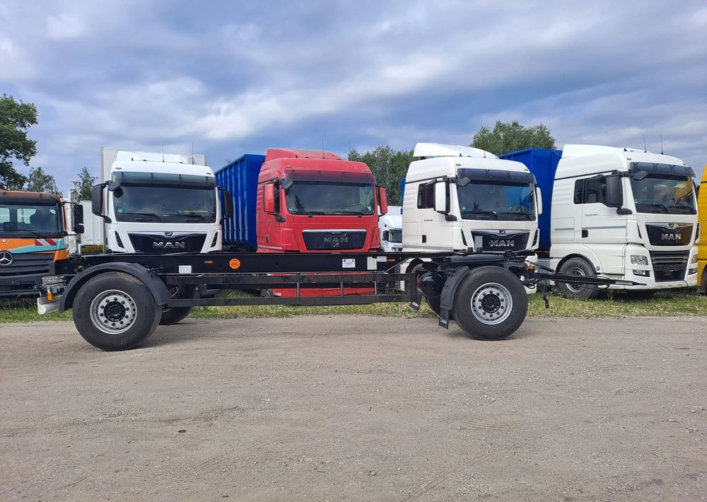 Krone Przyczepa Krone BDF - Container transporter/ Swap body trailer: picture 2 Krone Przyczepa Krone BDF - Container transporter/ Swap body trailer: picture 2