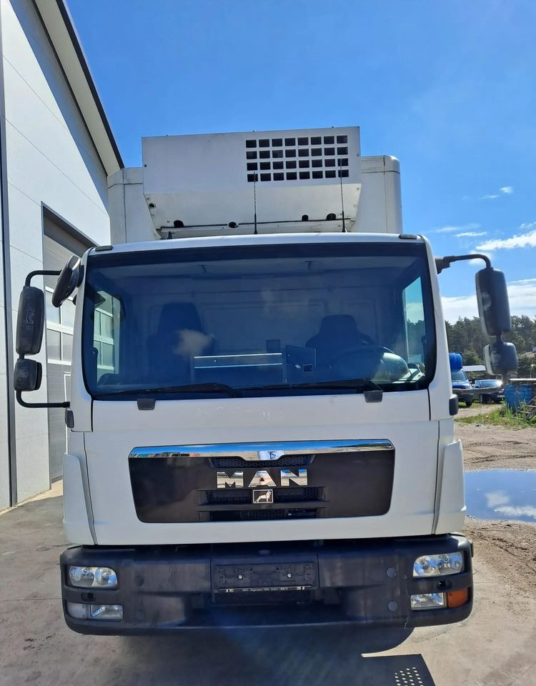 MAN TGL 12.220 Chłodnia agregat WKD-II SR - Refrigerator truck: picture 4 MAN TGL 12.220 Chłodnia agregat WKD-II SR - Refrigerator truck: picture 4