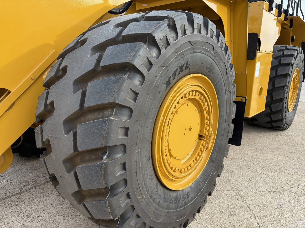 Wheel loader CATERPILLAR 988K: picture 7