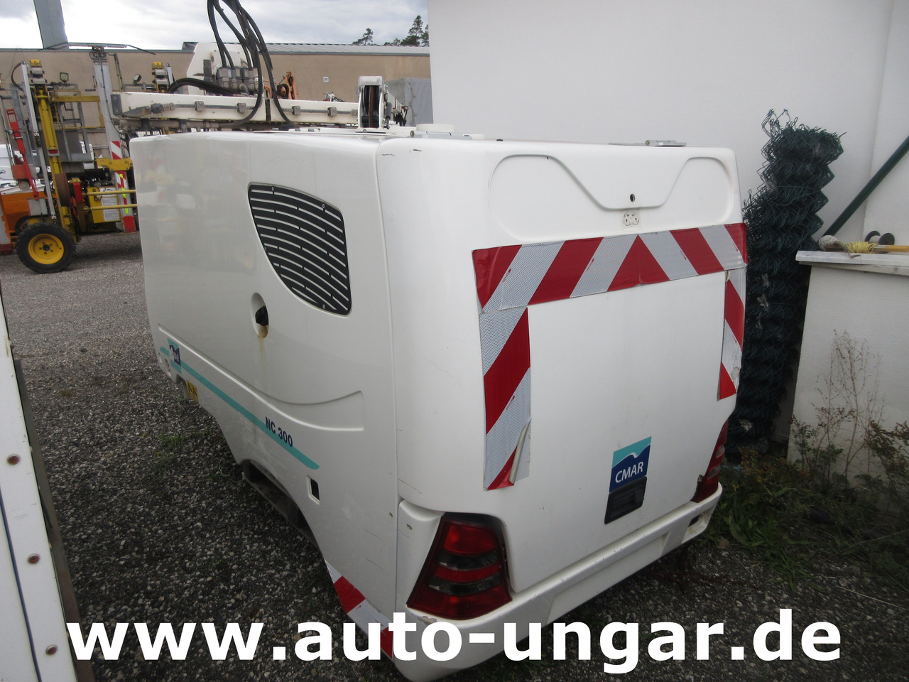 CMAR NC300 Schwemmaufbau Laveuse Bj. 2014 für Multicar Tremo Hochdruck - Utility/ Special vehicle: picture 1 CMAR NC300 Schwemmaufbau Laveuse Bj. 2014 für Multicar Tremo Hochdruck - Utility/ Special vehicle: picture 1
