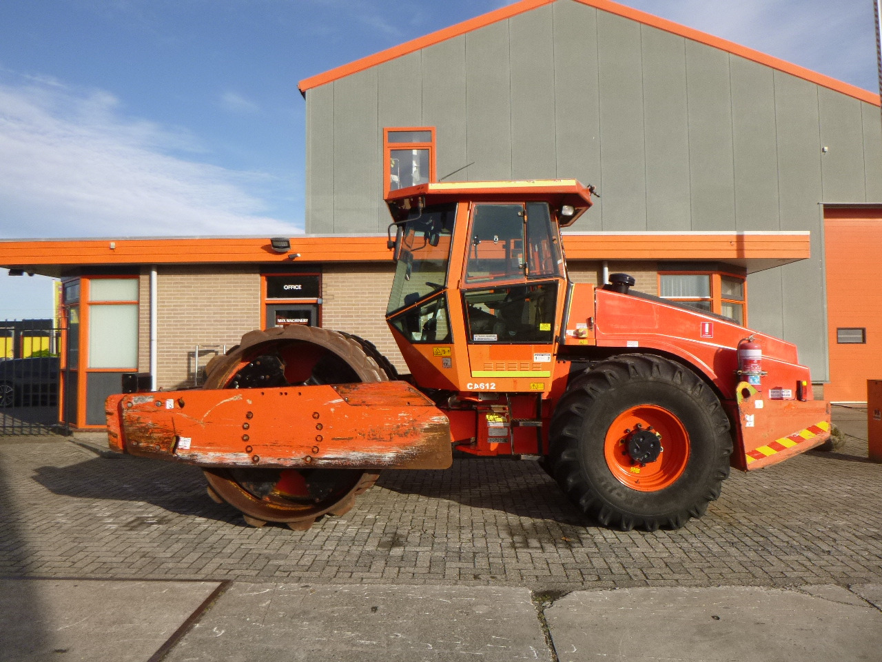 DYNAPAC CA612PD - Compactor: picture 2 DYNAPAC CA612PD - Compactor: picture 2